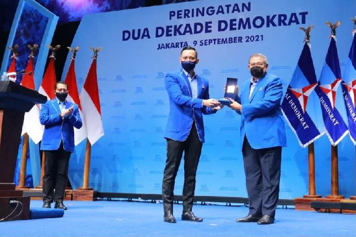 Dikritik Para BuzzeRp, Demokrat Beri Penjelasan Soal AHY Beri Penghargaan ke SBY dan Ibas