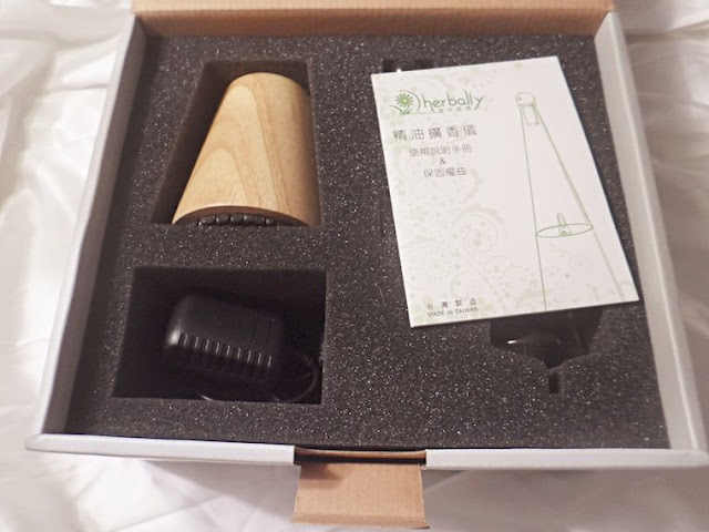 香氛 ░ 北歐風格的設計,質感品味的居家生活herbally 草本真情【花容】精油原木擴香儀