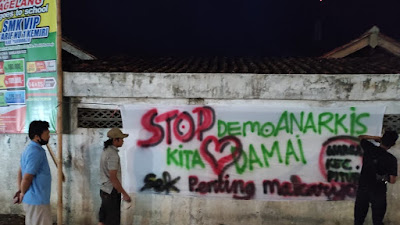"STOP DEMO ANARKIS", Pituruh Cinta Damai