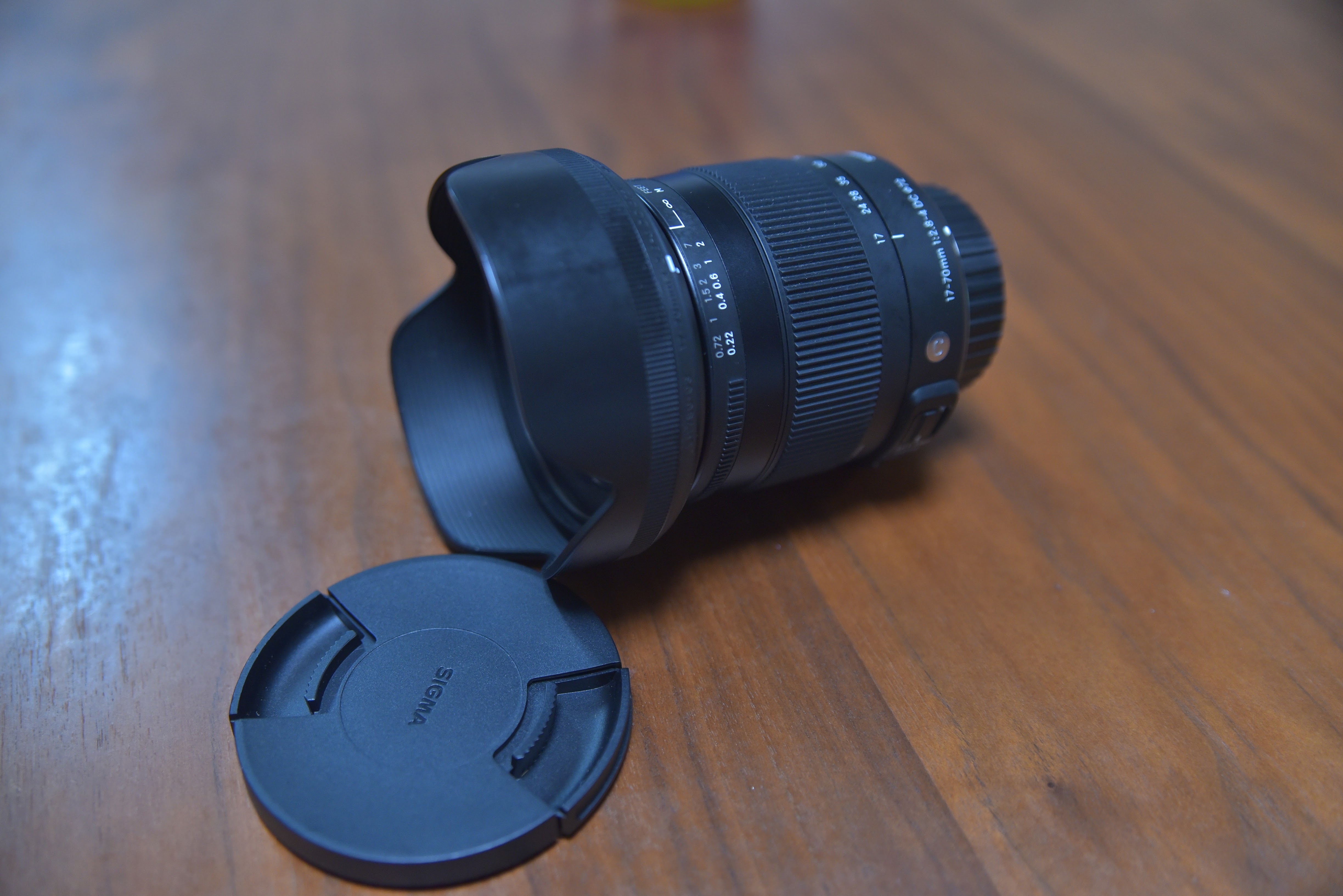 SIGMA 17-70mm f2.8-4 DC 超美品