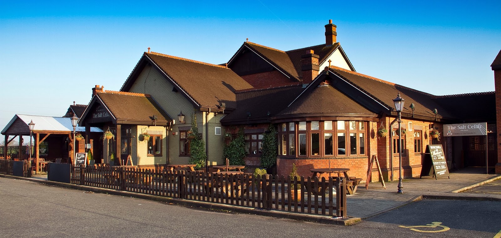 THE MIDDLEWICH DIRECTORY THE SALT CELLAR