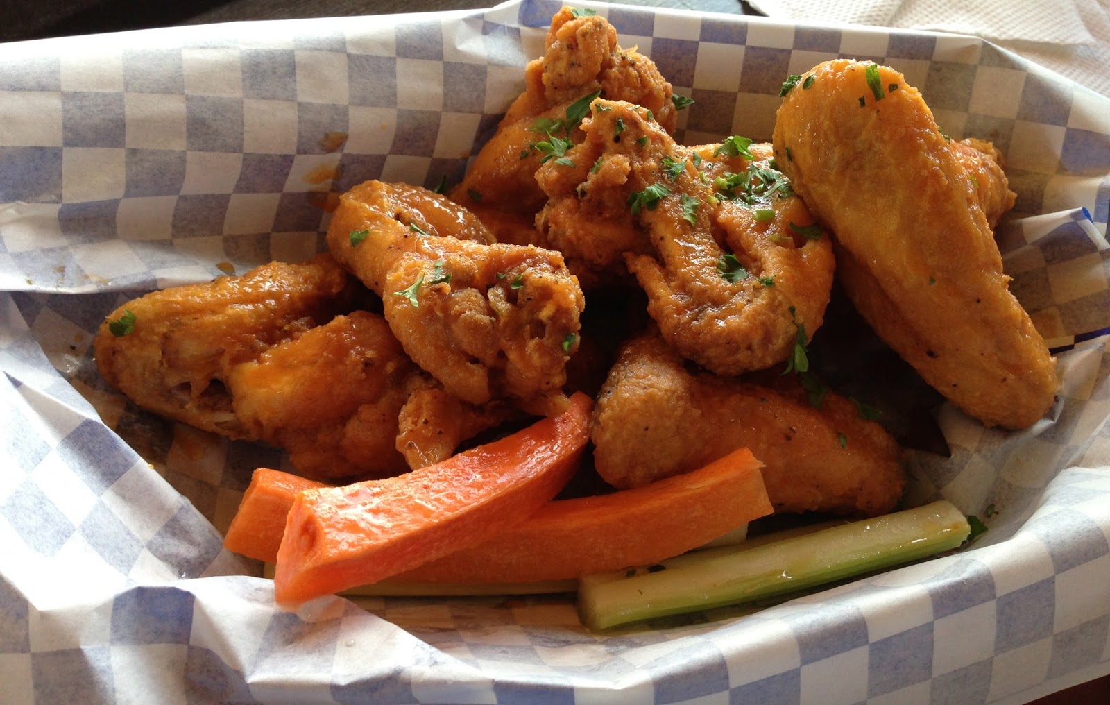 GREAT EATS HAWAII WINGS AND THINGS BY SERG