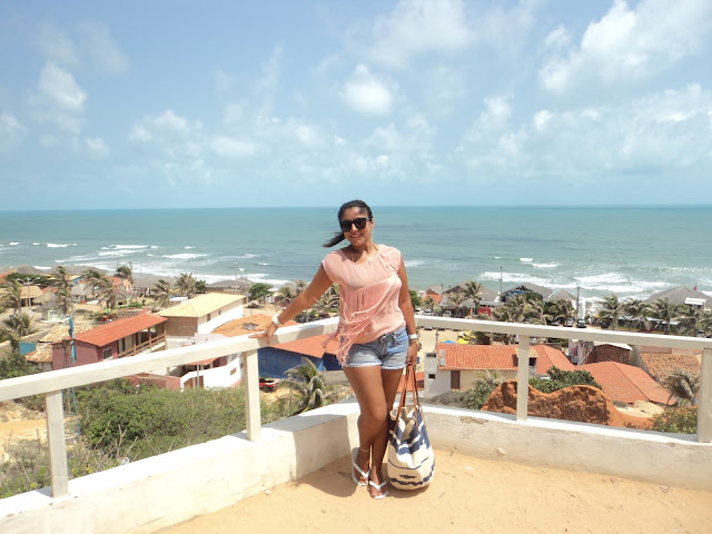 Passeio na Praia de Morro Branco, no litoral cearense