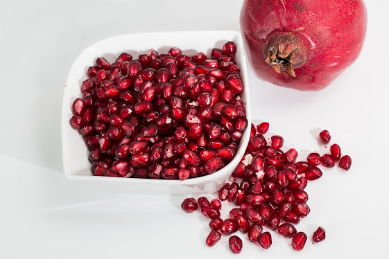 10 Health Benefits of Pomegranate. Know about its Impressive Health Nutrient profile