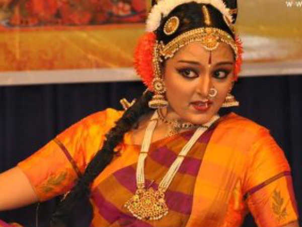 Manju Warrier Performs Kuchipudi In Guruvayoor Klay House