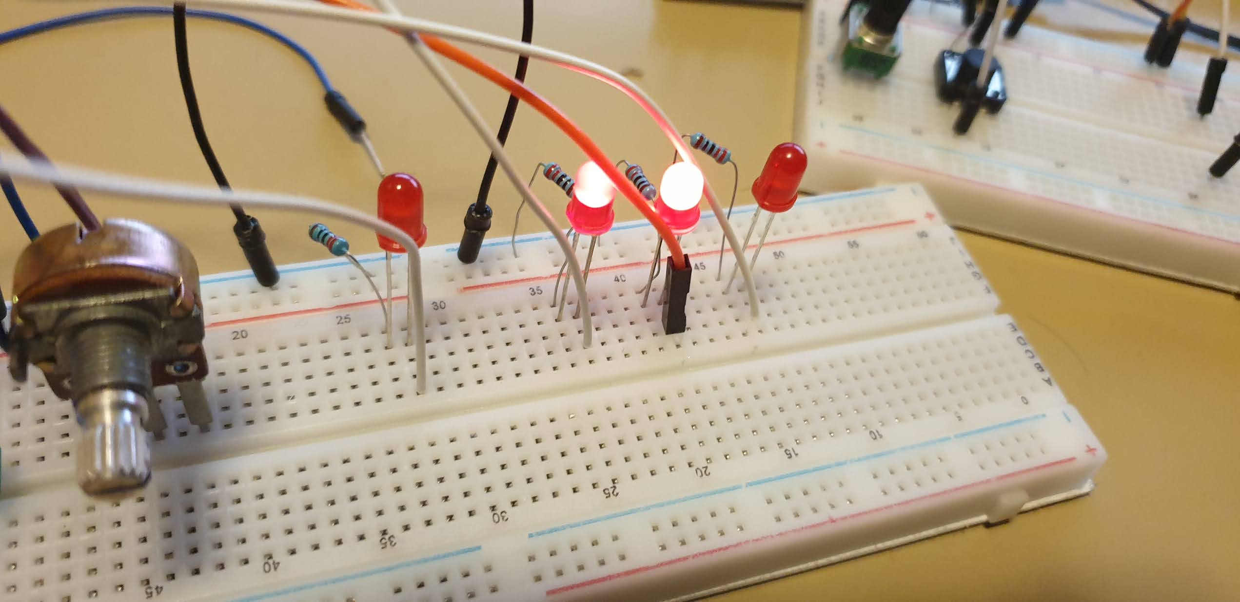 JonDent Exploring Electronic Music Master clock / divider