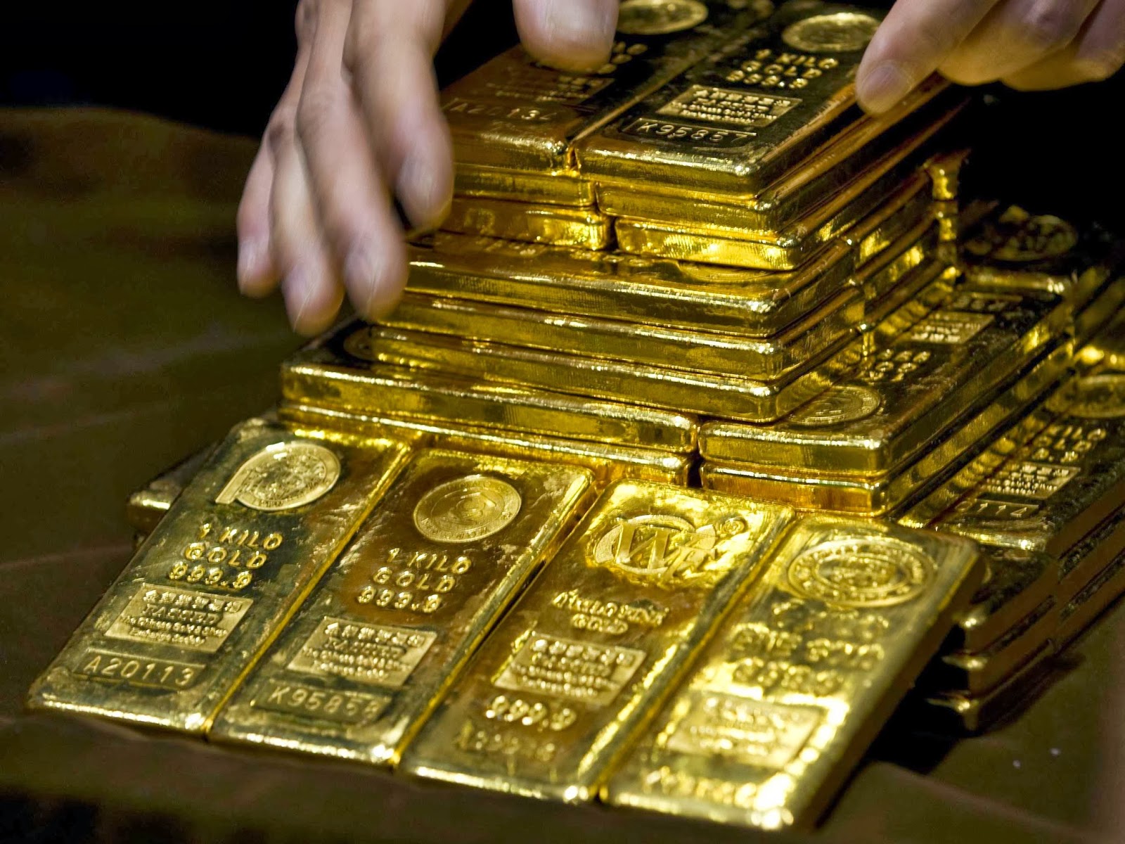      4-kilo-gold-bars631933.jpg