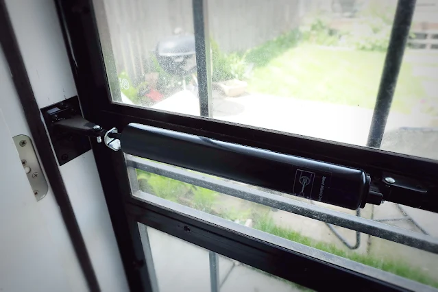 new pneumatic back storm door closer