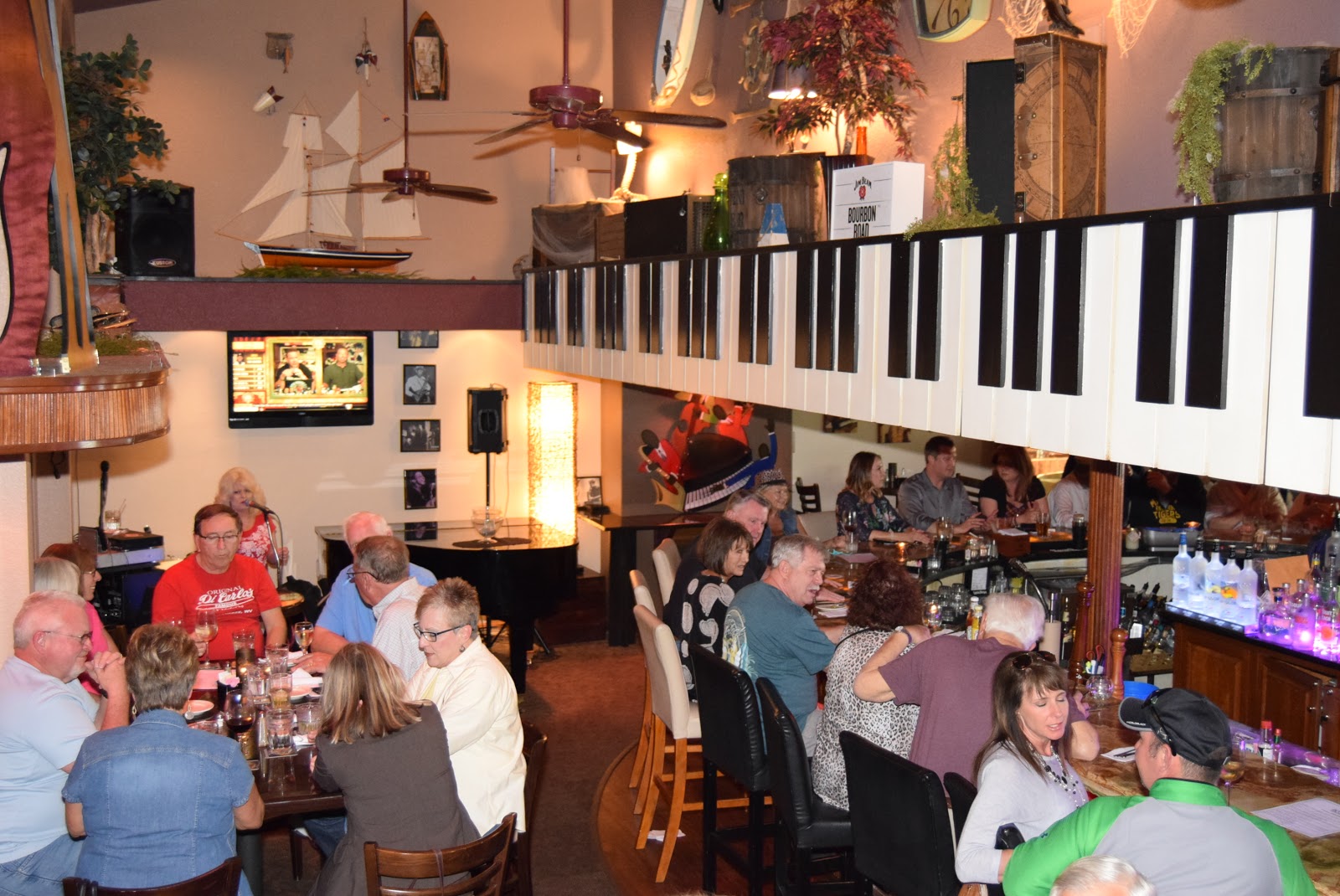 The Top 3 Reasons We've Got the Best Happy Hour at the Lake of the Ozarks