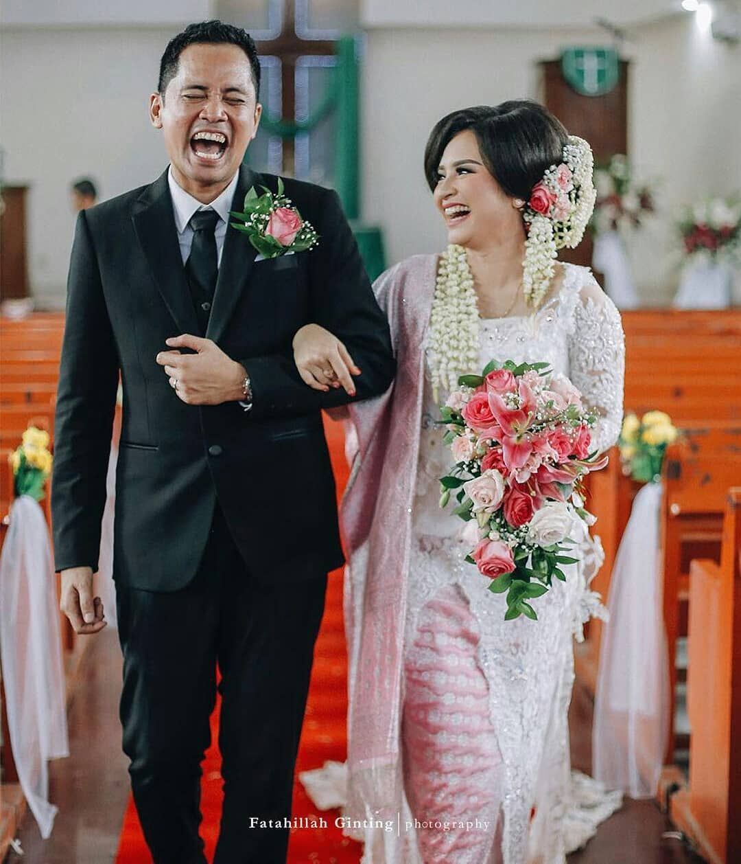 √ 40+ Model Kebaya Modern Pengantin Kristen Terbaru 2021, EKSKLUSIF