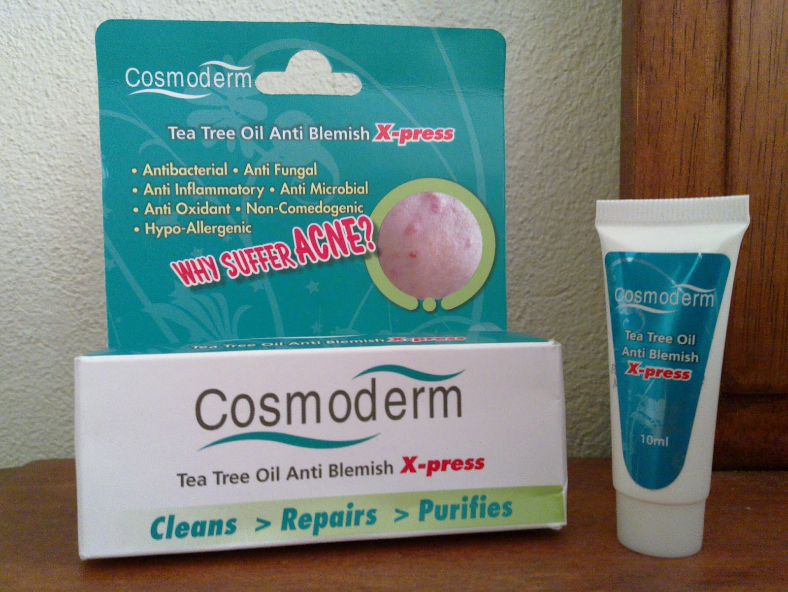 Blogger Girl: Review : Cosmoderm Tea Tree Oil Anti Blemish 