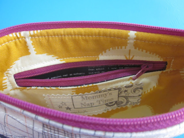 pocket in pouch lining