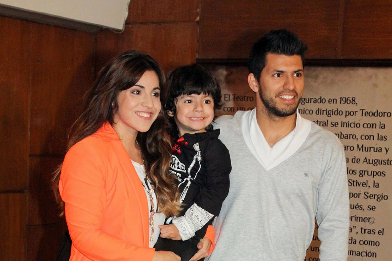 Famous Sports Personalities Sergio  Aguero  With His Wife  