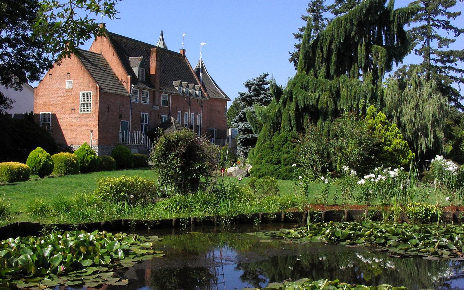 House And Pond Wallpapers - 3D HD Wallpapers