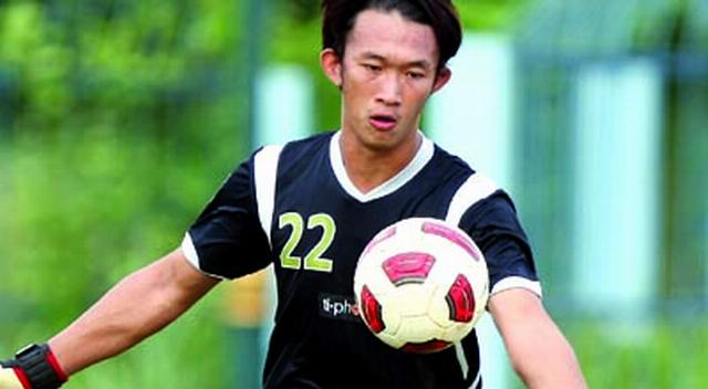 RESMI: Eks Kiper Semen Padang Rivky Mokodompit dipinang PSM Makassar RESMI: Eks Kiper Semen Padang Rivky Mokodompit dipinang PSM Makassar