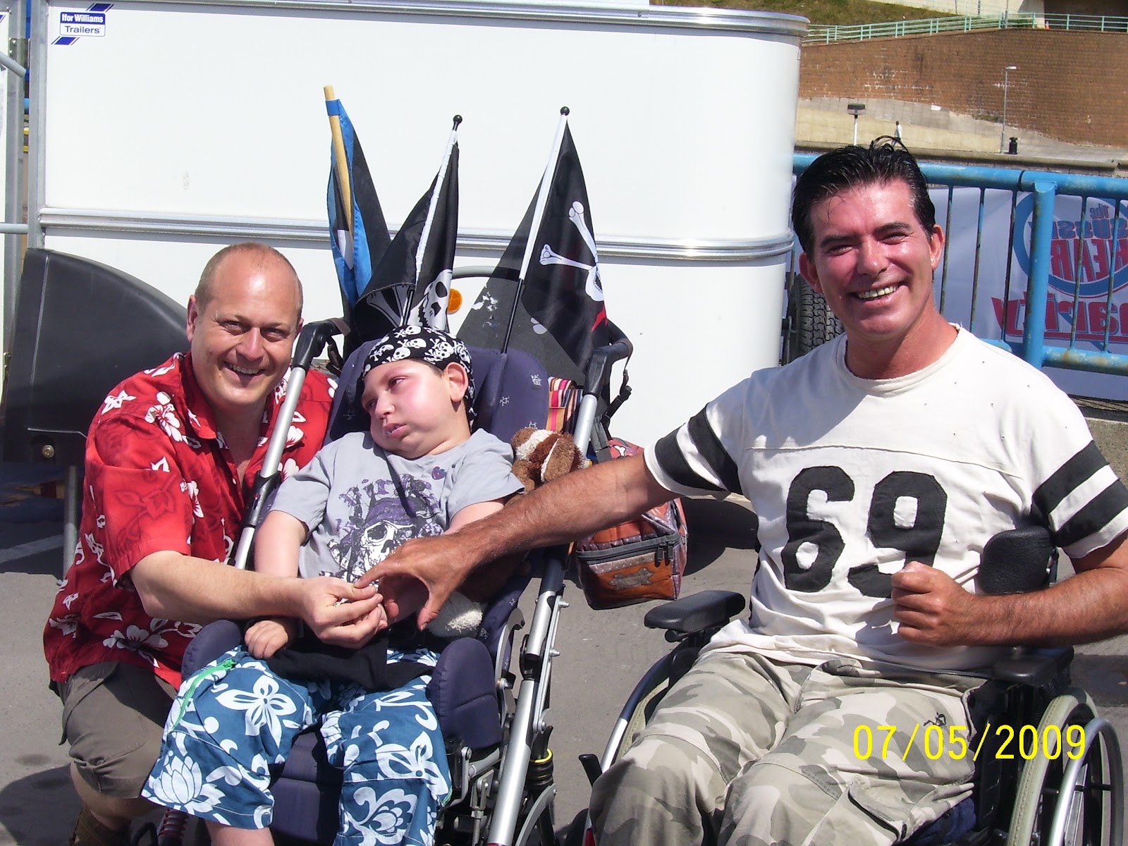 MY AMAZING OSCAR OSCAR MEET'S EDDIE KIDD AT BIKER RALLY