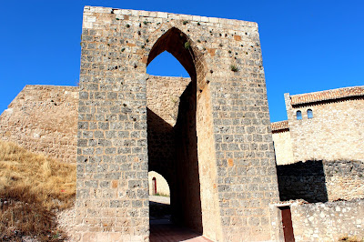 Puerta del Cozagón en Brihuega