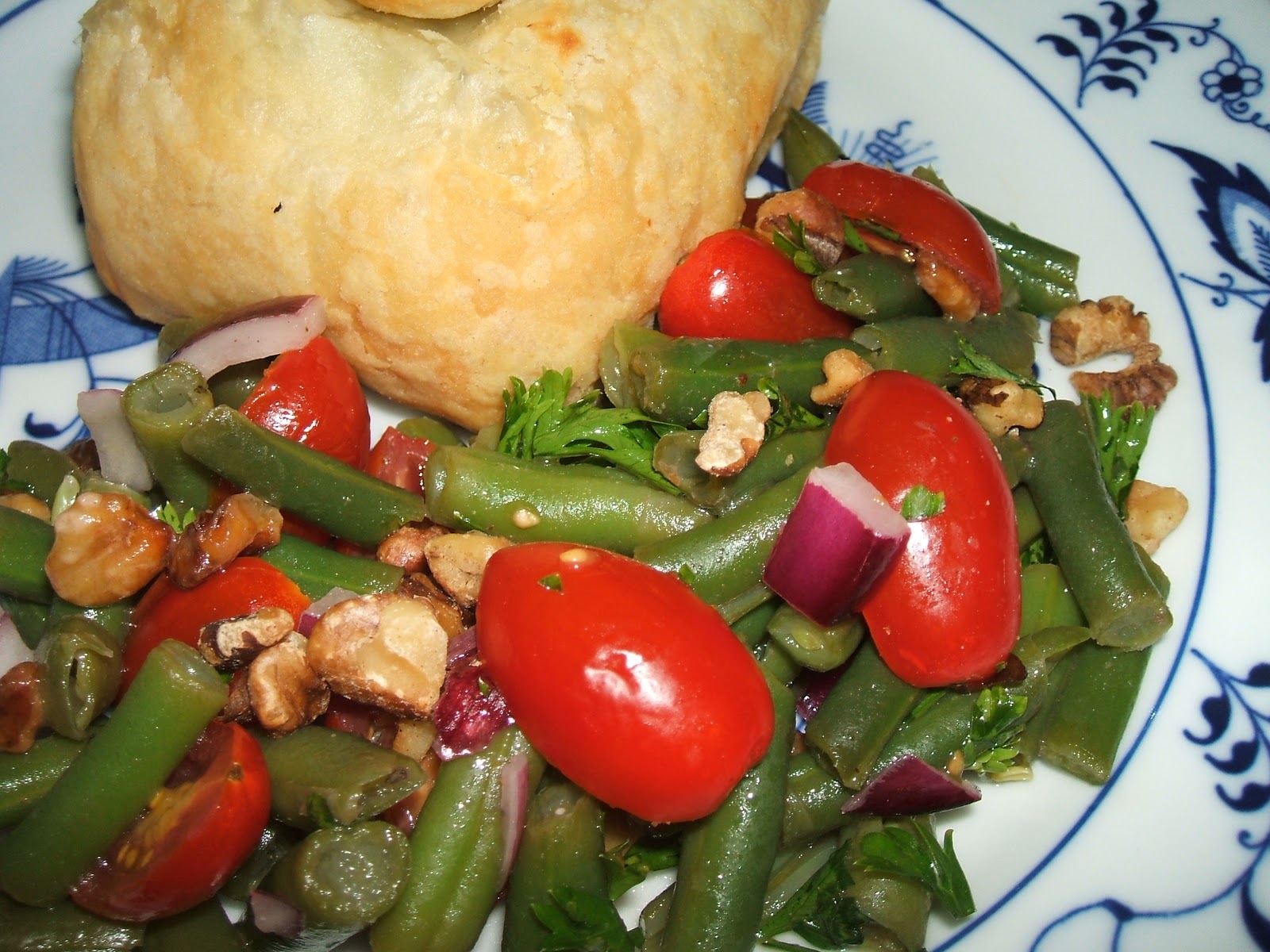 Food Stirrings Green Bean Salad with Walnut Dressing