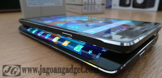 Samsung S6 EDGE Plus menggunakan teknologi Curved Edge Screen sehingga pada bagian sisi samping layar melengkung