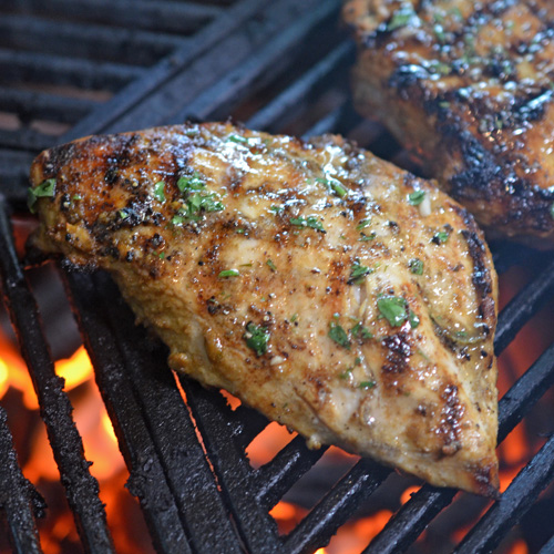 Prepara el pollo fajita sobre el Big Green Egg