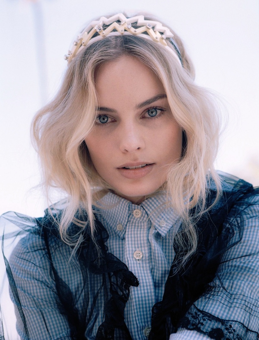 Margot Robbie (Oyster Magazine)