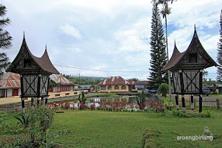 Rumah Tenun Pusako Pandai Sikek