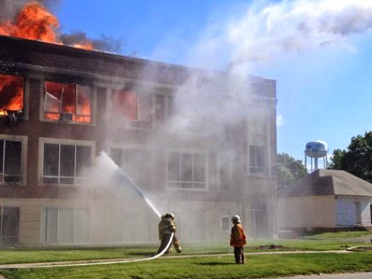 http://www.desmoinesregister.com/story/news/2014/06/01/iowa-elementary-school-on-fire/9841005/