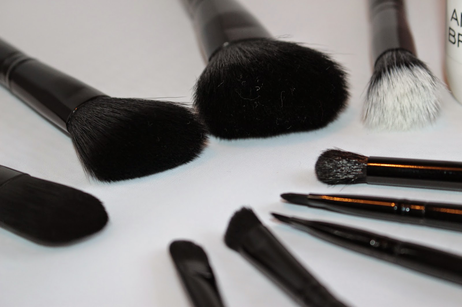 makeup revolution makeup brushes