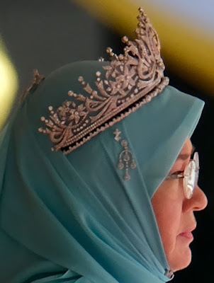 diamond state tiara pahang malaysia queen tengku ampuan afzan azizah