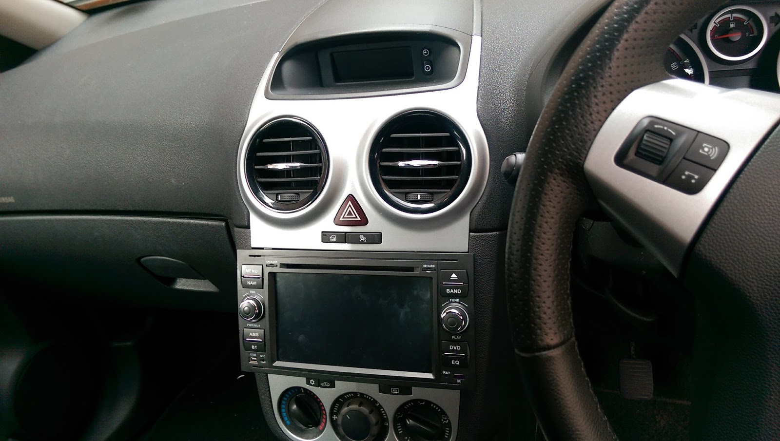 VAUXHALL Corsa D 2009-14 Double Din Stereo Chrome Silver Fascia & Steering Wheel VAUXHALL Corsa D 2009-14 Double Din Stereo Chrome Silver Fascia & Steering Wheel