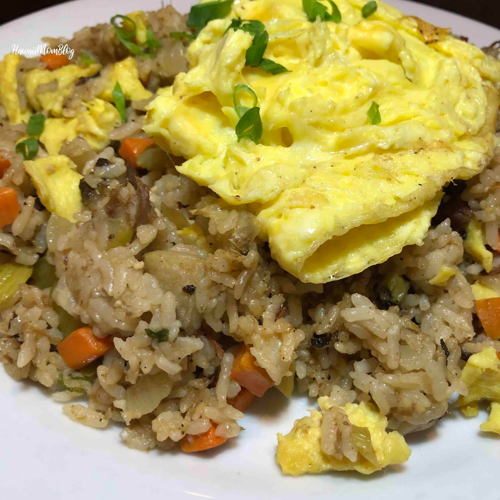 Hawaii Mom Blog Football Sunday at Giovanni Pastrami