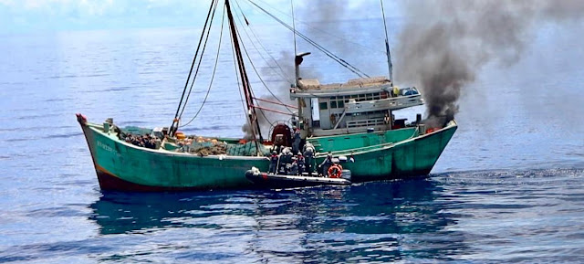 Penyergapan Kapal Pencuri Ikan Vietnam  Oleh Kapal  Bakamla RI Berlangsung Tegang