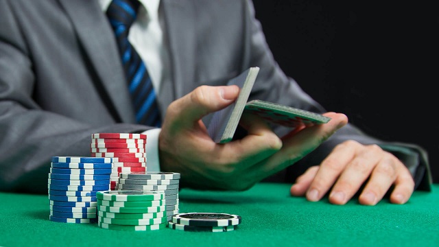 MEJAEMAS: Main Perang Baccarat atau Bakarat Online dan Agen Bola