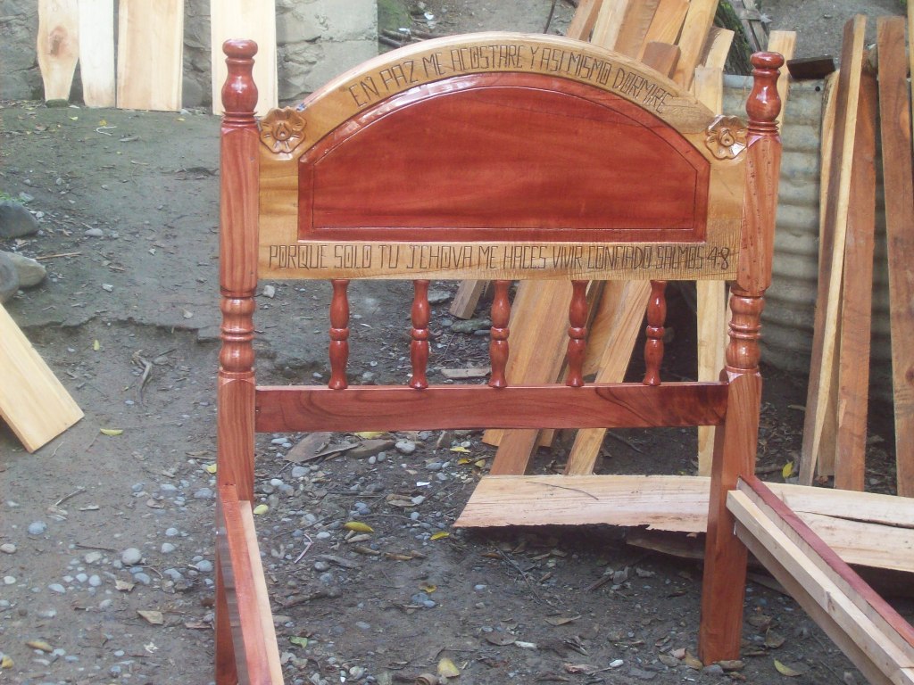 Muebles de cedro rojo - Veracruz: Camas de madera de cedro rojo