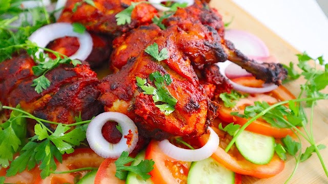 التندوري الاحمر - دجاج على الطريقة الهندية