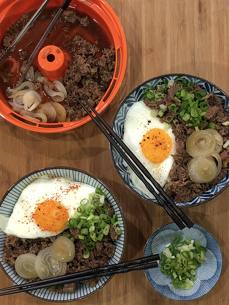 The Phenomenal Mama Beef Gyudon Recipe Using the Tiger Tacook Rice Cooker