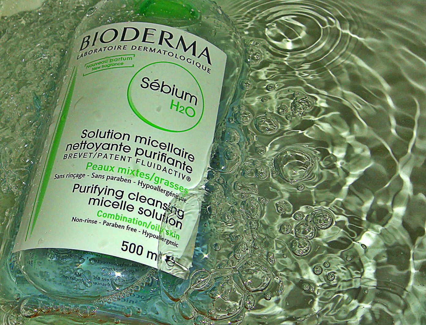 Bioderma Sebium h2o. Bioderma мицеллярная вода Sebium h2o. Мицеллярная вода Bioderma для комбинированной кожи. Биодерма мицеллярная вода состав. Чем смывать мицеллярную воду