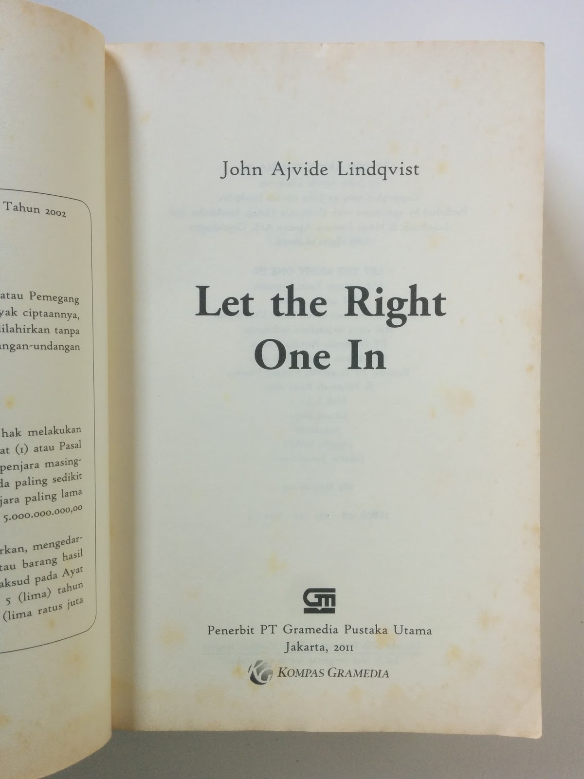 Jual Novel: Let The Right One In - John Ajvide Lindqvist.