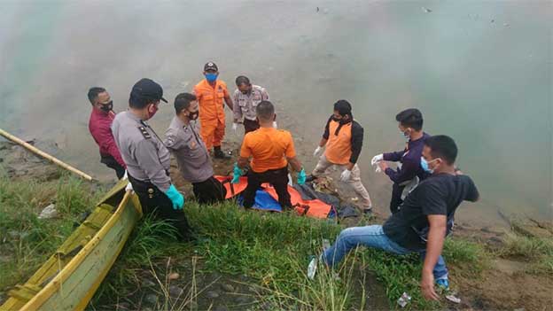 Seorang Bocah Ditemukan Tewas di Banjir Kanal Seberang Palinggam