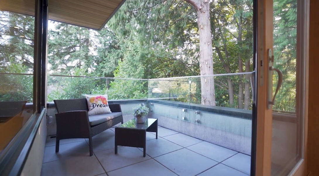 26 Interior Design Photos vs. 2037 Westview Dr, North Vancouver, BC Luxury Home Tour