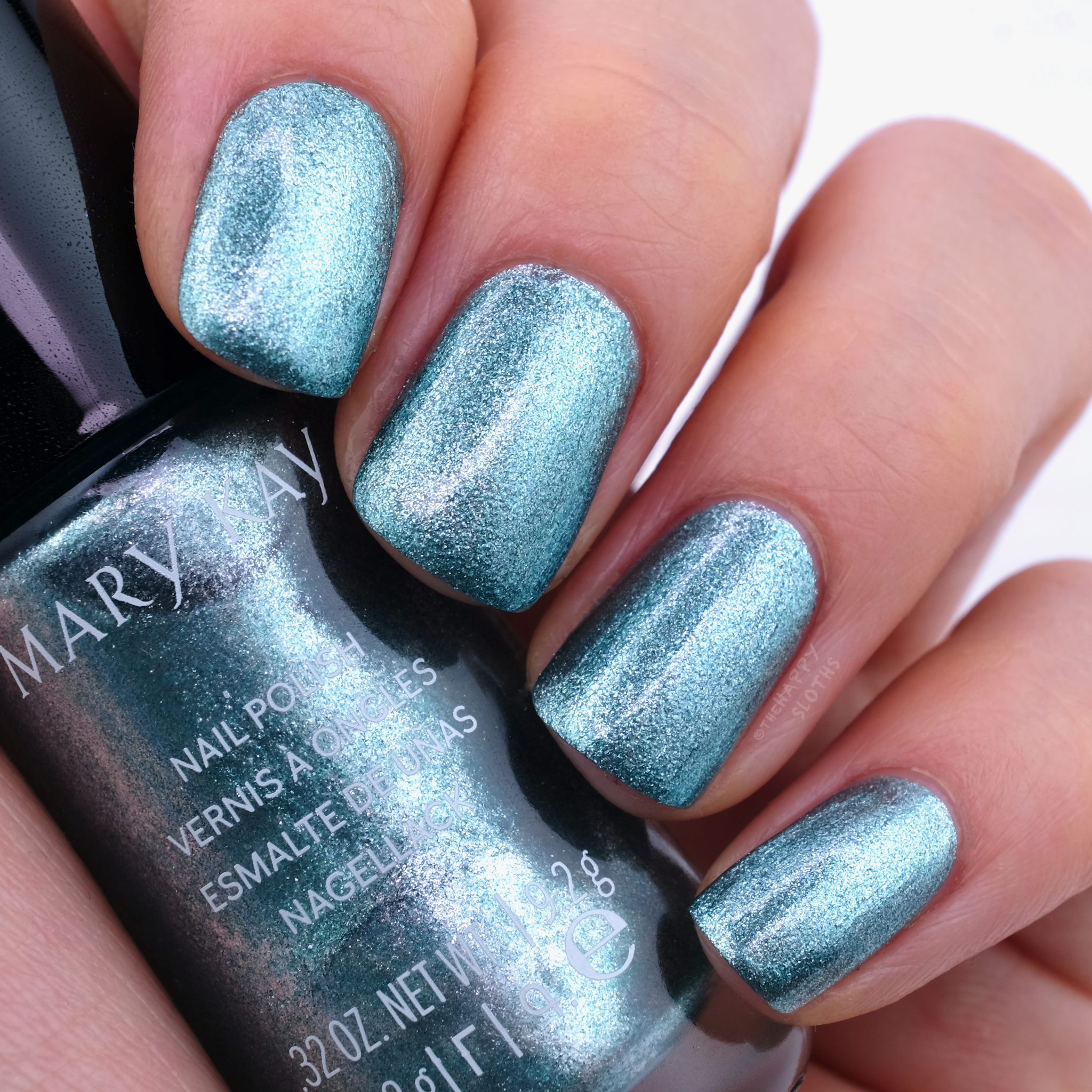 Mary Kay Fall 2021 | Nail Polish in "Emerald": Review and Swatches