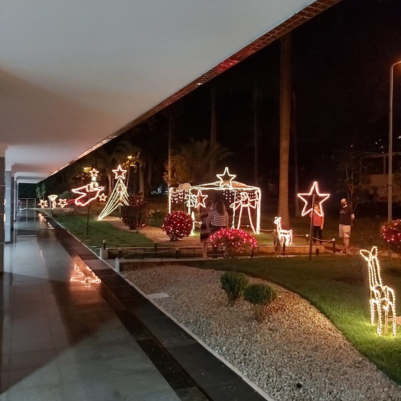 Decoração de Natal em prédios precisa de planejamento e segurança