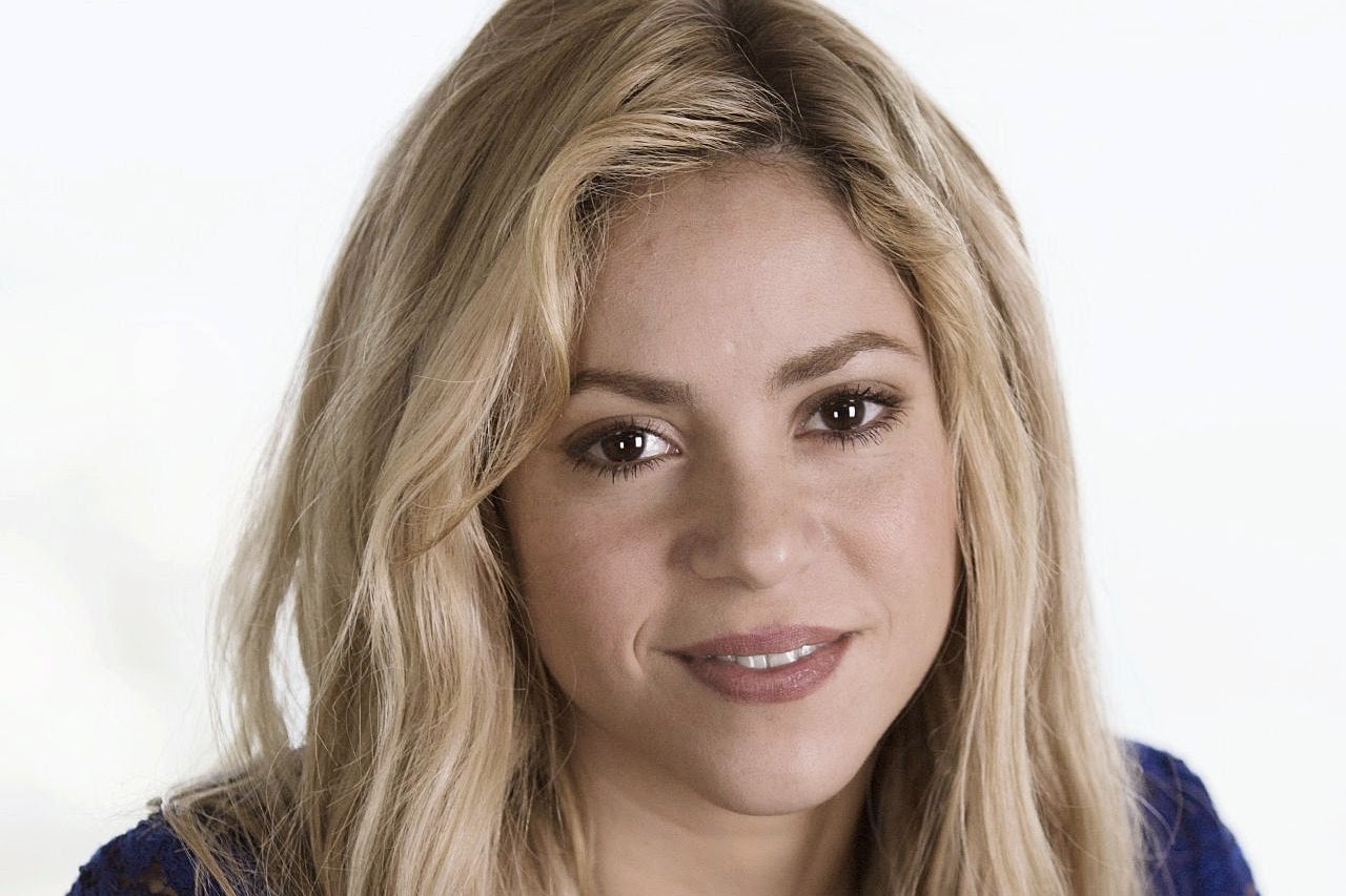 Shakira HD Images