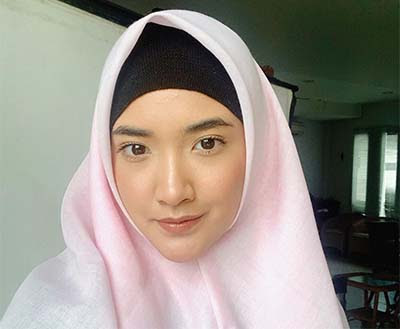 Nadya Arina Pakai Hijab Pemeran Aida