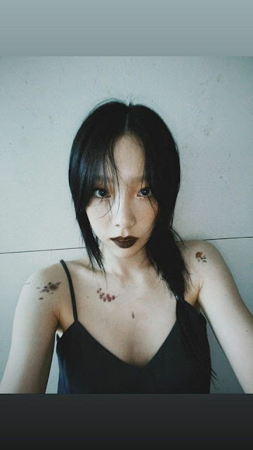 [THEQOO] Taeyeon'un siyah rujuyla Instagram güncellemeleri