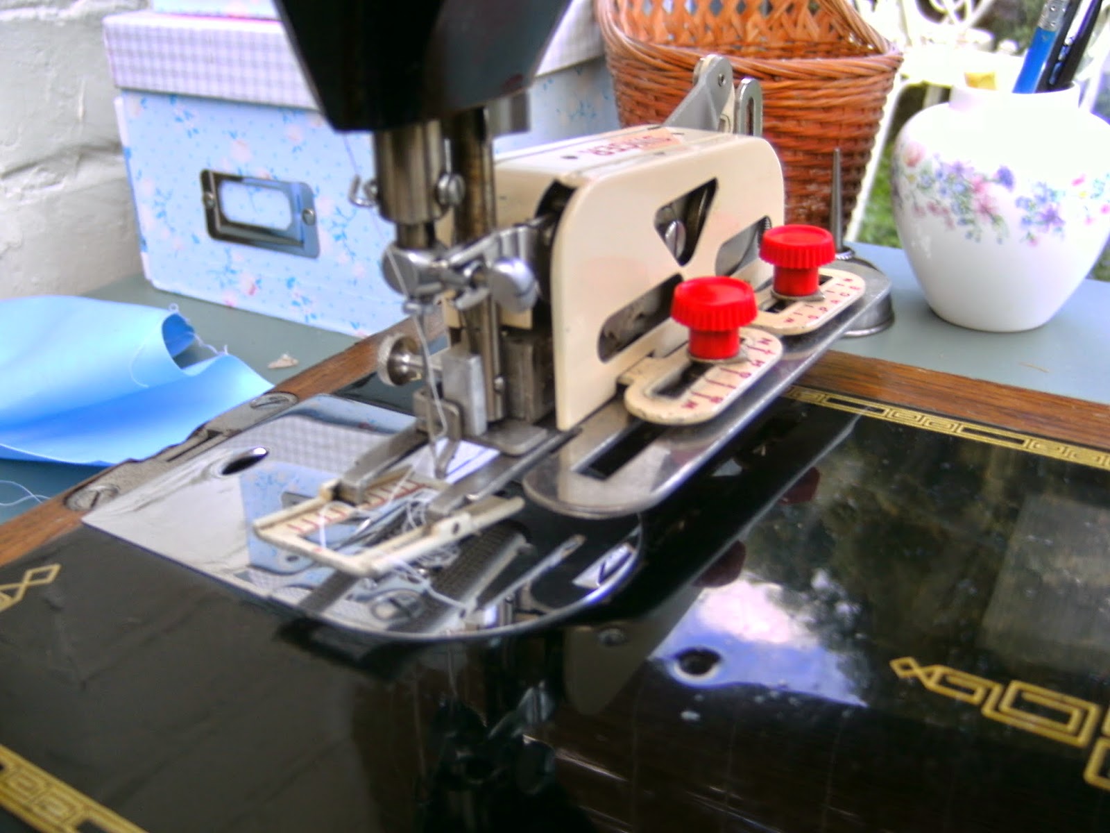 Granny's Button Box Automatic Singer and Griest Buttonhole Attachments