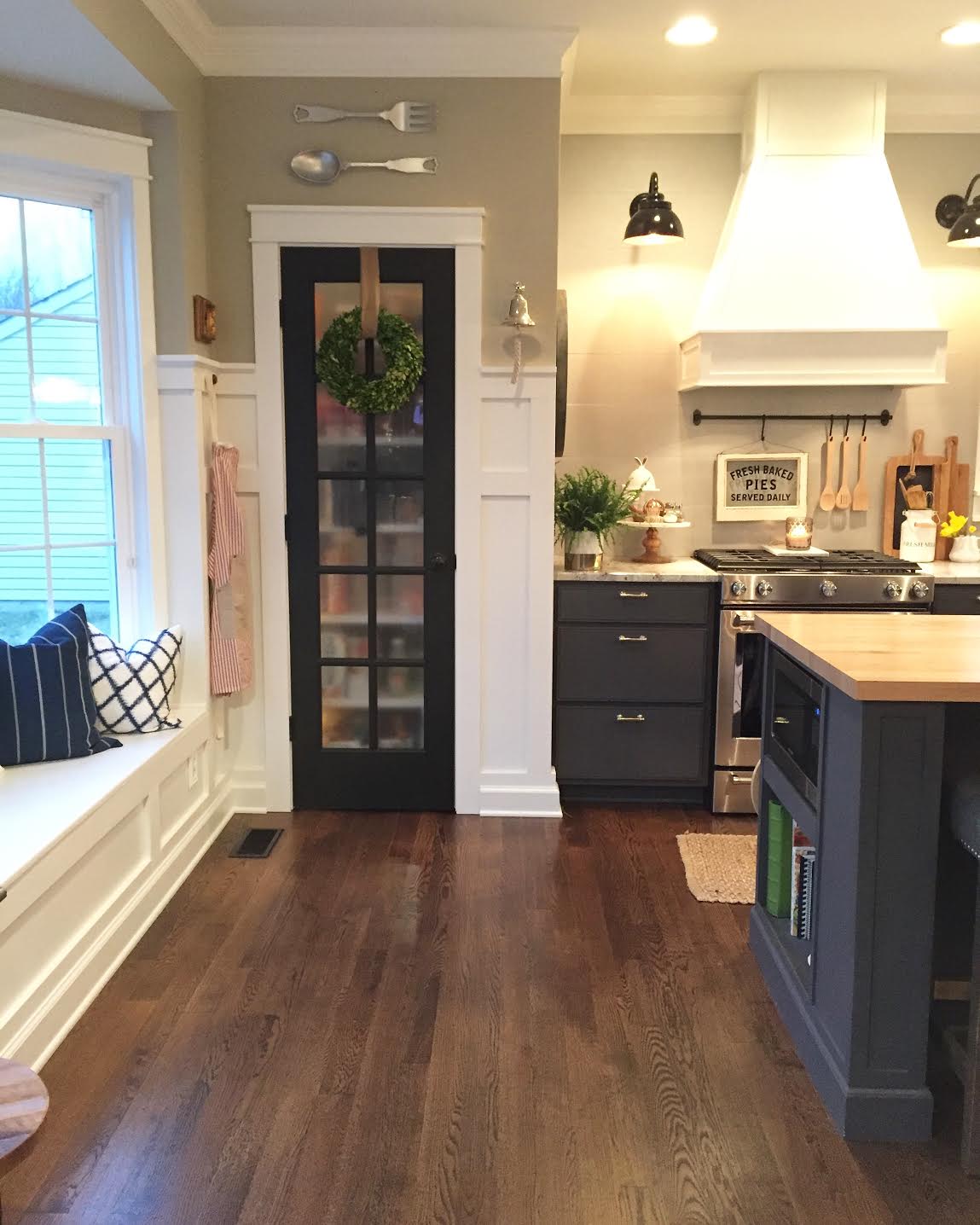 Easy and cheap way to "frost" windows for privacy