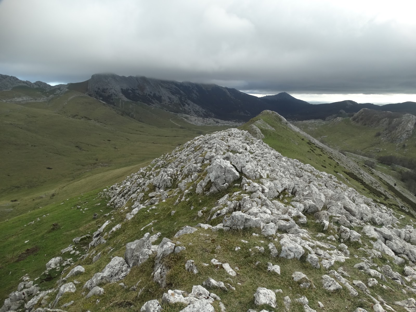 LAUKOAK (20181219) Circular por Sierra de Aloña desde Arantzazu.