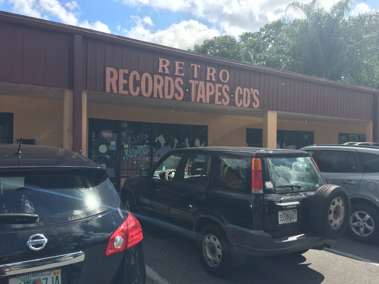 Vinyl Record Album Collecting in Chicago and the USA Retro Records