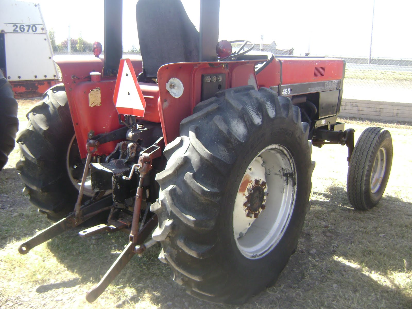 MAQUINARIA AGRICOLA INDUSTRIAL: Tractor Case International 485 en